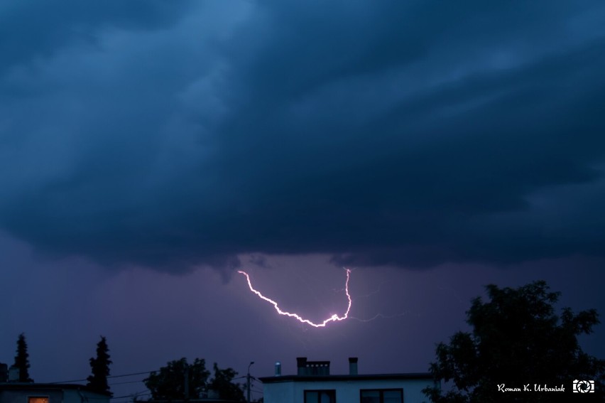 Załamanie pogody. Nadchodzą burze z gradem! IMGW wydało...