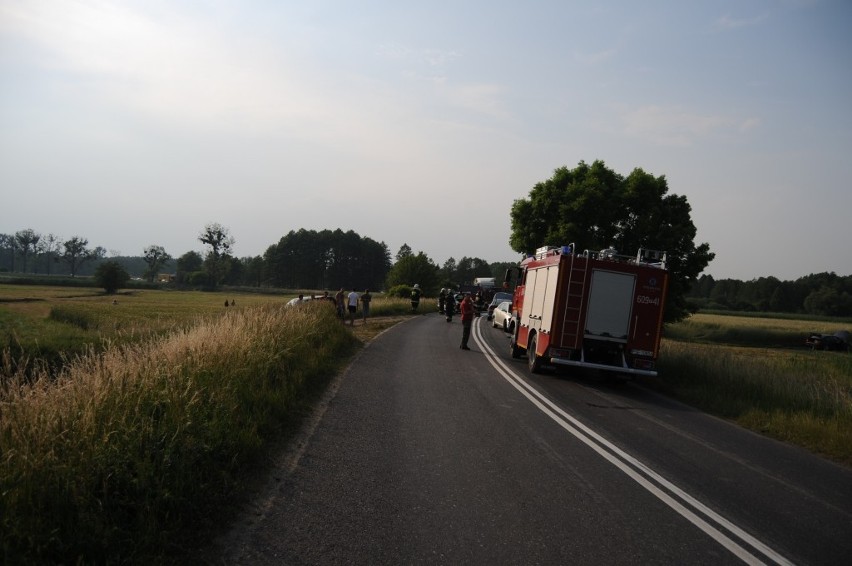 Wypadek pod Książem Wlkp. Do szpitala trafili wszyscy...