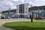 47-latek z koronawirusem zmarł w szpitalu Latawiec w Świdnicy. W placówce zajętych jest już 20 łóżek dla chorych na Covid-19 