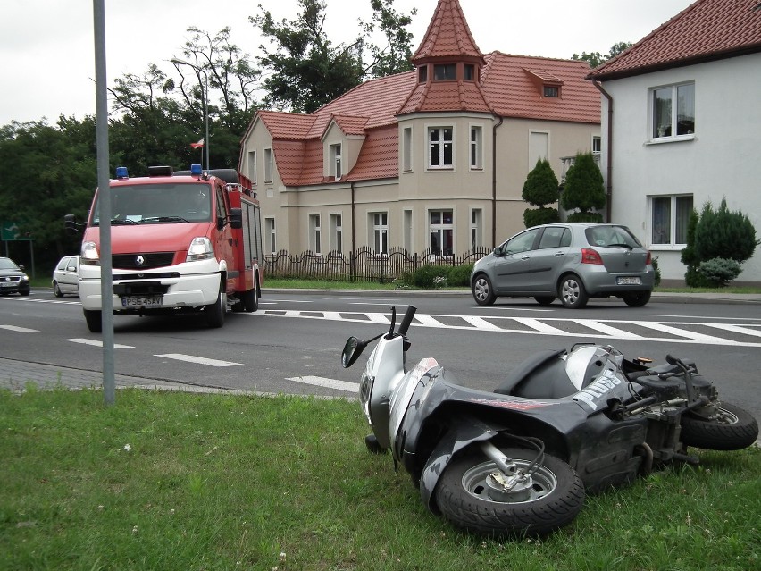 Śrem: wypadek przy jednostce, ranna motorowerzystka