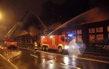 Straż pożarna Dąbrowa Górnicza: uwięzieni w windzie, uszkodzony prędkościomierz i pożar piwnicy 