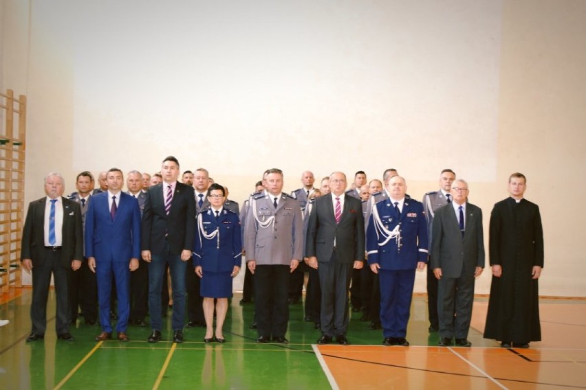 Ślubowanie nowych policjantów w szeregach policji w województwie łódzkim [ZDJĘCIA]