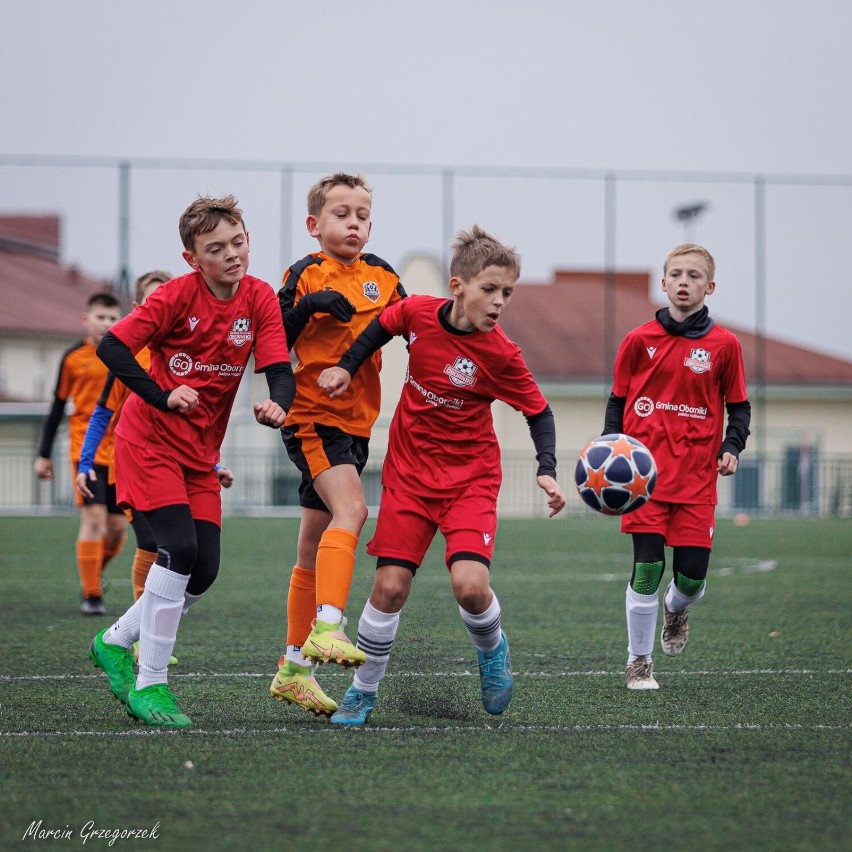 Akademia Piłkarska Oborniki. Bardzo dobra jesień młodych sportowców