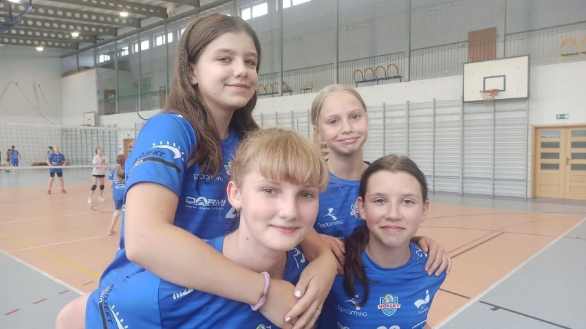 Turniej młodych siatkarek Volley Radomsko. Teraz dziewczyny...