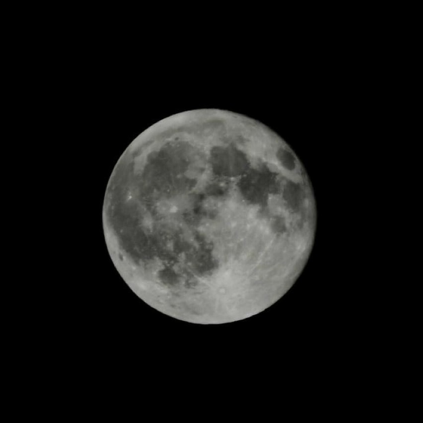 Pełnia księżyca na Pomorzu uchwycona w aparacie czytelników...