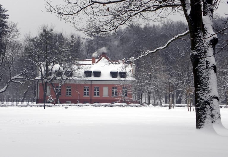 Wejherowski park pod śniegiem