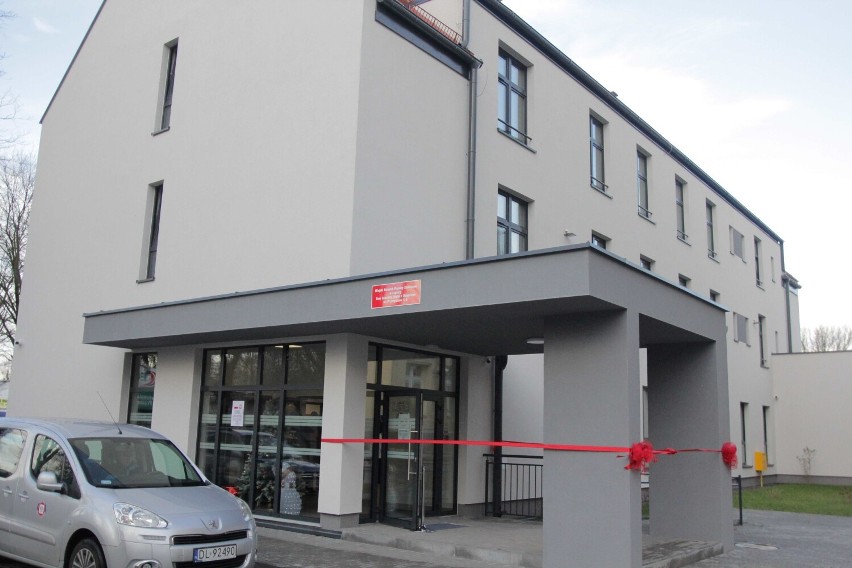 Miasto Legnica oficjalnie oddało do użytku Dom Samotnej Matki 