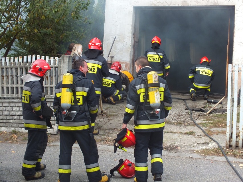 Pożar w Jastrzębiu: ogień wybuchł w warsztacie