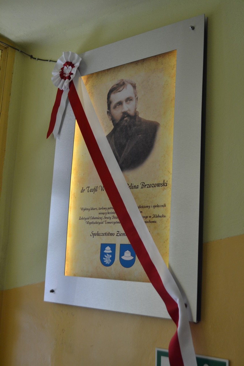 Kłobuck: Odsłonili tablicę upamiętniającą doktora Brzozowskiego [FOTO]