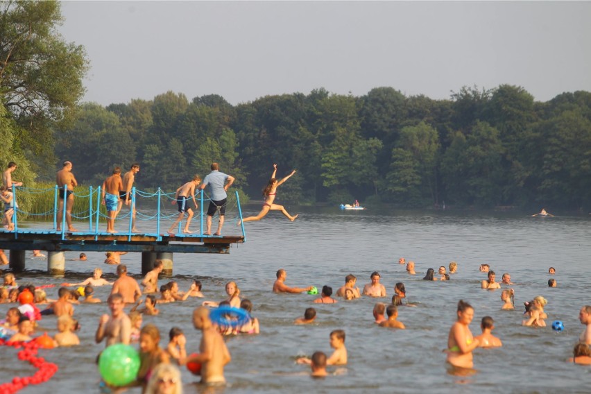 Upały w Polsce. Co się dzieje i jak Polacy radzą sobie z upałami?