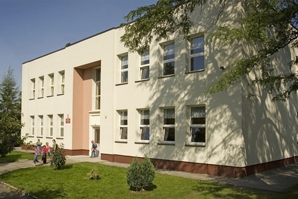 Szkoła Podstawowa w Mnichu zyska 15 nowych miejsc postojowych.