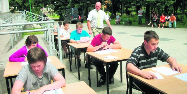 Dzieci, m.in. z dzielnicy Jeleń, uczyły się przepisów ruchu drogowego i zdawały egzamin na kartę