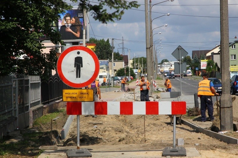 Ruszyła budowa drogi rowerowej wzdłuż Trasy Popiełuszki w...