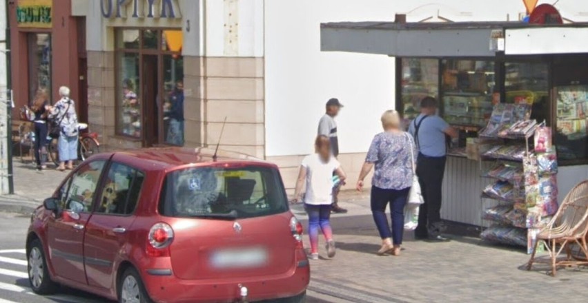 Mamy Cię! Upolowani przez Google'a na ulicach Włoszczowy. Może jesteś na którymś ze zdjęć? Sprawdź!