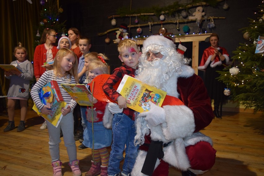 Konkursy, zabawy i piernikowe szaleństwo ze Świętym Mikołajem w Chmielnie - ZDJĘCIA