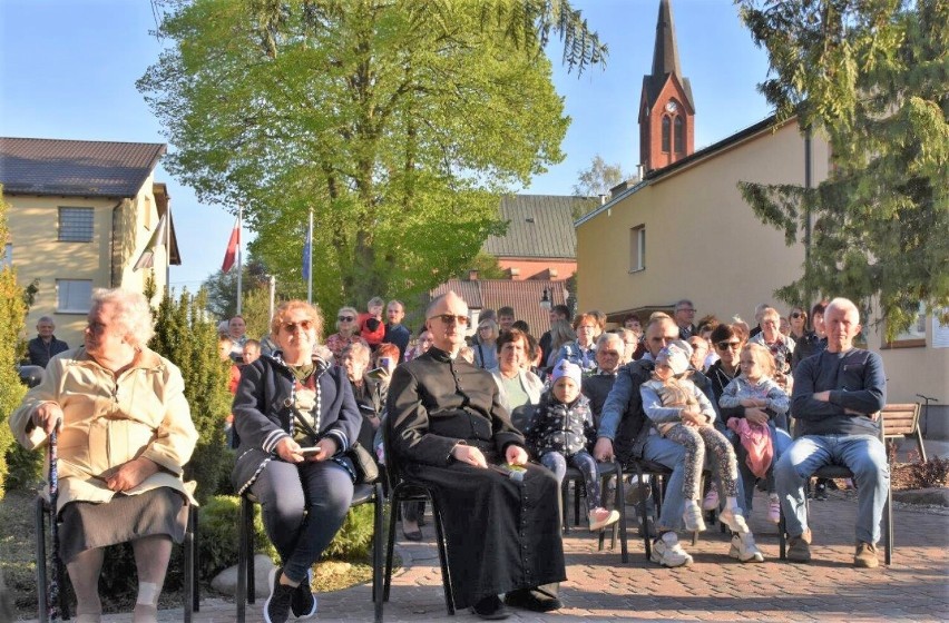 Mieszkańcy gminy Zblewo wspólnie uczcili pamięć Jana Pawła II ZDJĘCIA