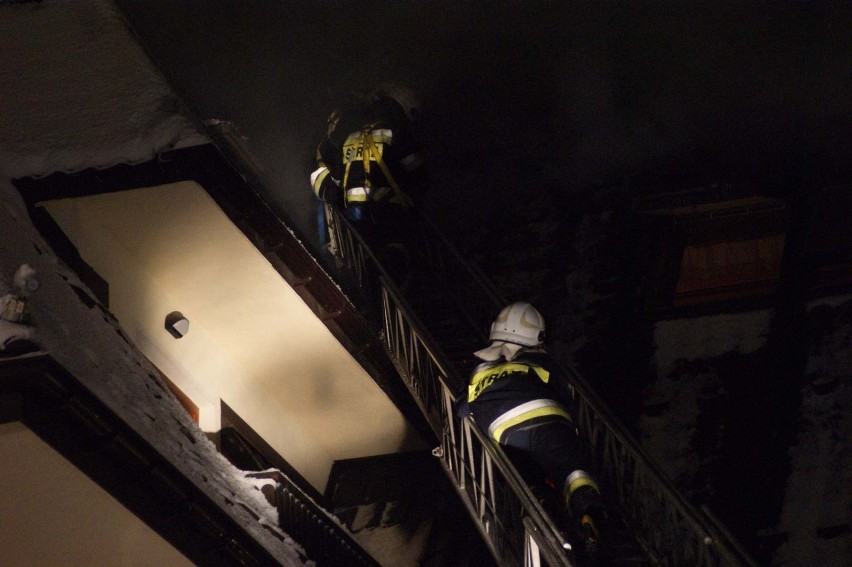 Pożar hotelu Belvedere. Ponad 400 osób ewakuowano [ZDJĘCIA, WIDEO]