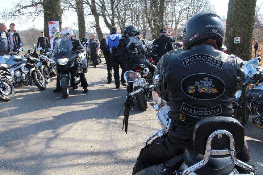 Jajcarnia 2018. Setki motocyklistów przyjechało dziś do Sobowidza, aby poświęcić swoje pojazdy! [GALERIA ZDJĘĆ]