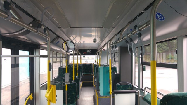 Jaworznicki PKM utrzymuje dwie linie autobusowe do Chrzanowa. To 319 oraz A. Obydwie cieszą się ogromną popularnością, zwłaszcza ostatnia z wymienionych, z uwagi na to, że jeździ na trasie do Katowic.