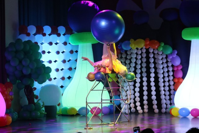 W niedzielę, 24 marca  w Wojewódzkim Domu Kultury w Kielcach odbyło się  Balonowe Show.  Dzieciaki były zachwycone przedstawieniem  i radośnie brały udział w spektaklu. 



>>> ZOBACZ WIĘCEJ NA KOLEJNYCH ZDJĘCIACH 