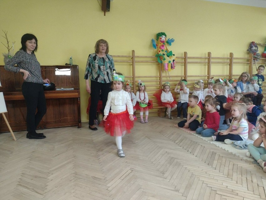 Dzień Poezji w Przedszkolu Samorządowym numer 5 w Kielcach. Świetnie spisali się w konkursie "Wierszyki łamiące języki"