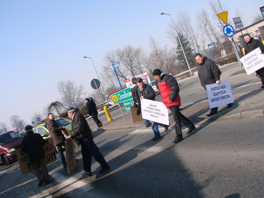 Protest w Oświęcimiu. Żądają obwodnicy i mostu [ZDJĘCIA]