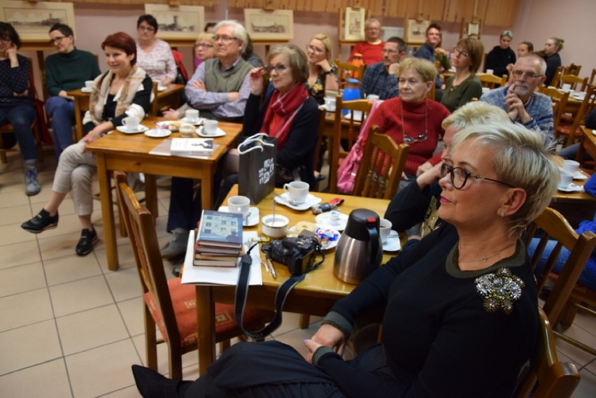 Człuchów. Wojciech Kuczok i jego "Rozmemuary" w bibliotece