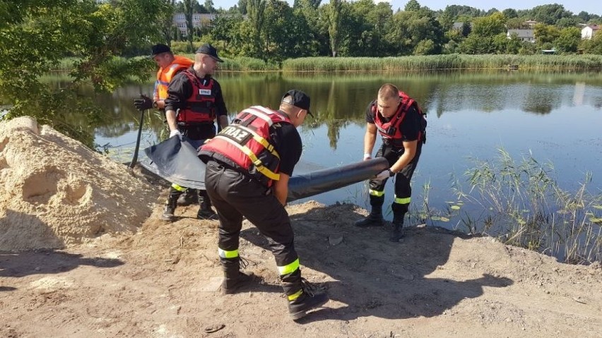 Strażackie manewry na Pasterniku w Starachowicach. Ćwiczyli, jak zabezpieczyć miasto przed powodzią
