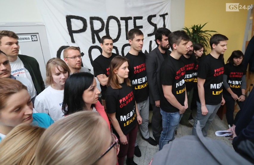 Lekarze w Szczecinie rezygnują z protestu głodowego [WIDEO] 