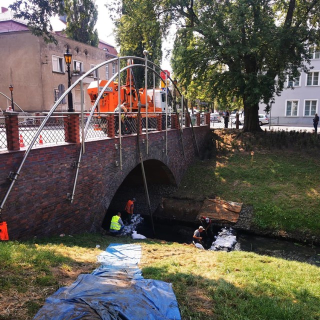 KOŚCIAN. Awaria wodociągowa przy ul. Wrocławskiej będzie naprawiana jeszcze przez tydzień