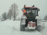 Gorlice: autobus w zaspie