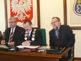 Powiat krotoszyński - Radni złożyli ślubowanie. FILM