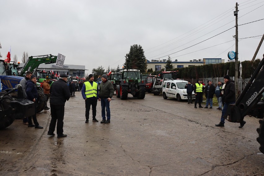Wielki protest rolników w Łęczycy. Ponad 260 ciągników...