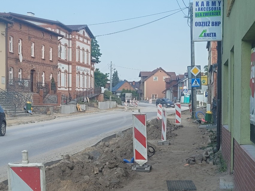 Stara Kiszewa. Remont drogi wojewódzkiej nr 214 w Starej Kiszewie może się przedłużyć. Wystąpiły trudności [ZDJĘCIA]