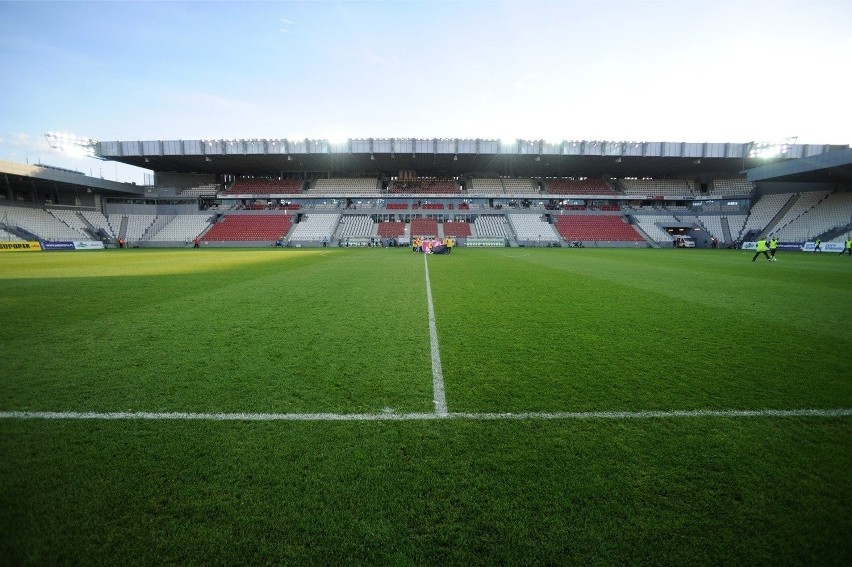 Cracovia Kraków
pojemność - 15 016 miejsc (wszystkie...