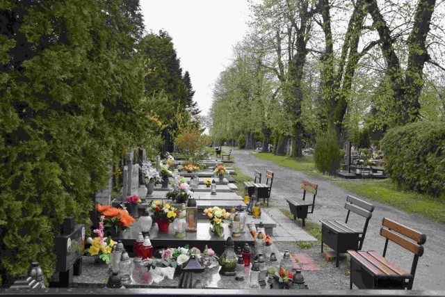 Wzrosną opłaty za cmentarz w Żarach