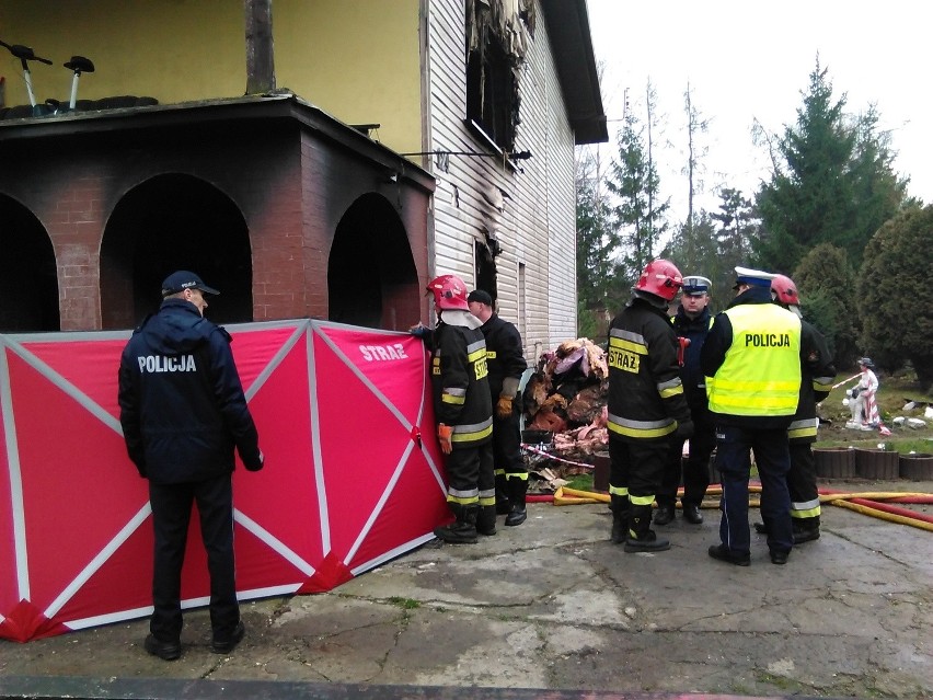 Pożar w Prusach. Alanek przyleciał z mamą na święta. Zginęli w ogniu