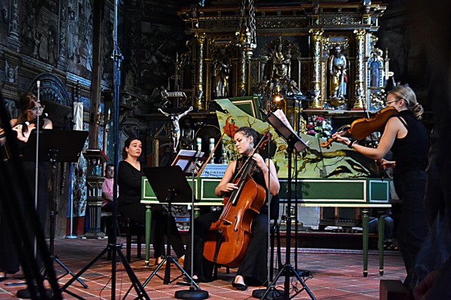 Kościół w Binarowej ceniony jest przez muzyków za wspaniałe wnętrza i świetną akustyke