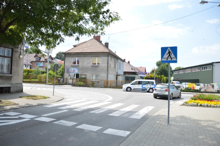 Bochnia. Rondo obok strażnicy w Bochni już funkcjonuje, jak kierowcy stosują się do nowej organizacji ruchu? [ZDJĘCIA]