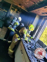 Groźny pożar w Miedzichowie. Palił się budynek jednorodzinny! Straty wyceniono na około 260 tysięcy złotych