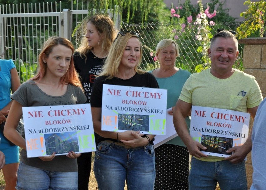 Kolejny protest mieszkańców ulicy Dobrzyńskiej w Kielcach [WIDEO, ZDJĘCIA]