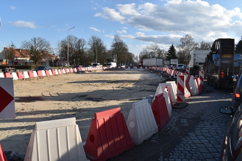 Z obecnie trwających zadań, najdłużej na zakończenie trzeba...