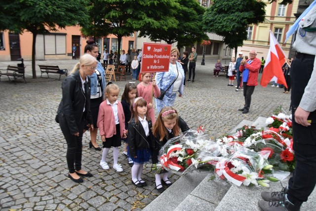 W Wałbrzychu obchody rocznicy wybuchu Powstania Warszawskiego także pod pomnikiem!