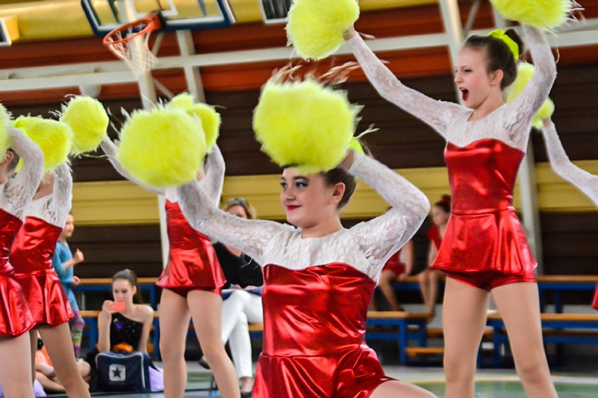 Cheerleaders w Płocku. Kolorowe mistrzostwa zwycięskie dla...