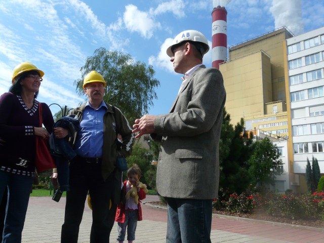 Zwiedzający często pytali przewodników o elektrownię