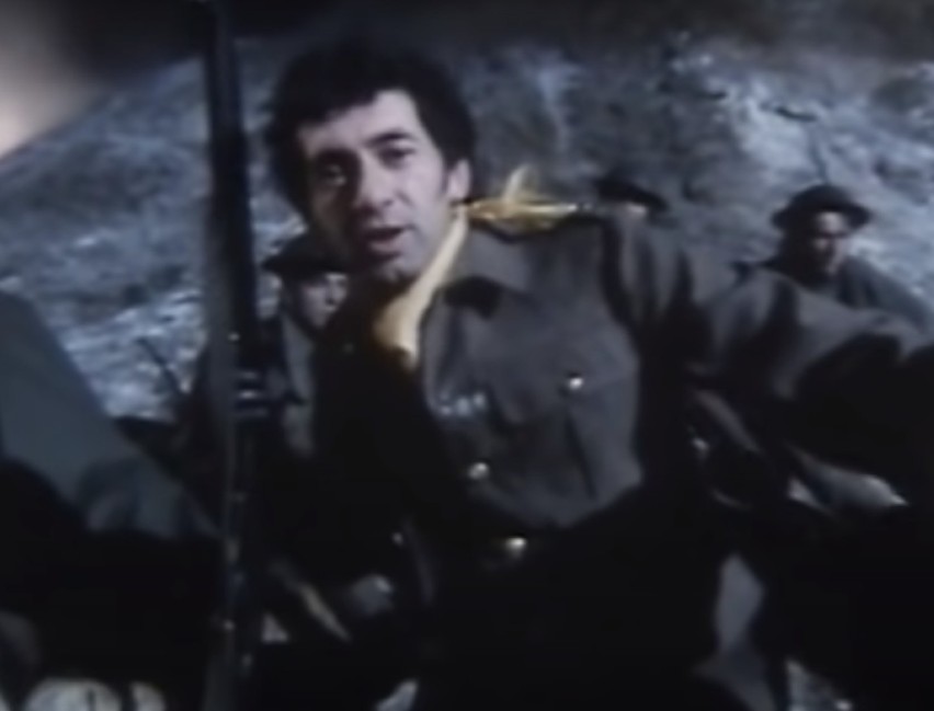 7. Jona Lewie - Stop The Cavalry - 120 000 funtów.