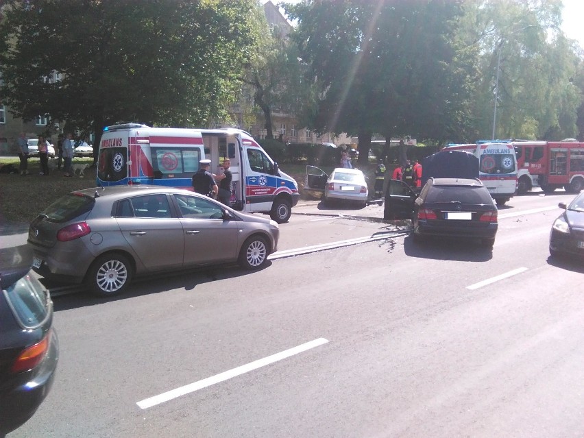 Wypadek drogowy na ul. Kolejowej w Wałbrzychu