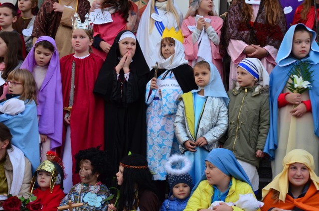 Parafia Najświętszego Serca Pana Jezusa w Jastrzębiu-Zdroju zorganizowała Marsz Świętych