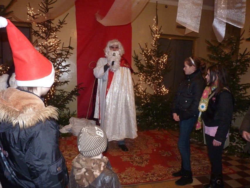 Św. Mikołaj rozdawał prezenty w Kinemie