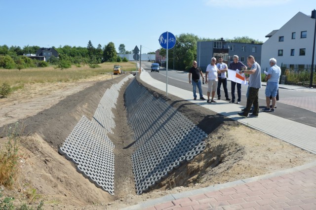 Na poniedziałek 26 czerwca zaplanowany był odbiór techniczny drogi dojazdowej od ronda na ulicy Nadmorskiej do ulicy Kossaka. Droga na tym odcinku nie została jednak odebrana od wykonawcy.